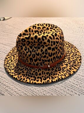 Leopard Print Fedora Hat in Tan and Black